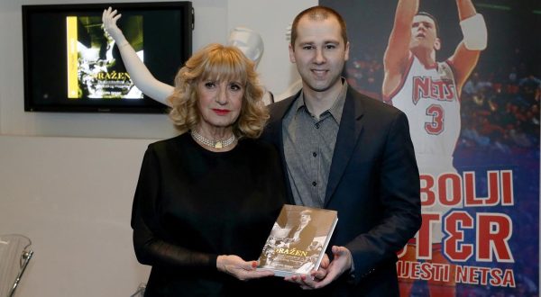 21.10.2016., Zagreb - U Muzeju Drazena Petrovica odrzana promocija knjige Drazen - zivot i ostavstina kosarkaskog Mozarta. Autor knjige je australac Todda Spehra. Biseka Petrovic, Todd Spehr."nPhoto: Dalibor Urukalovic/PIXSELL