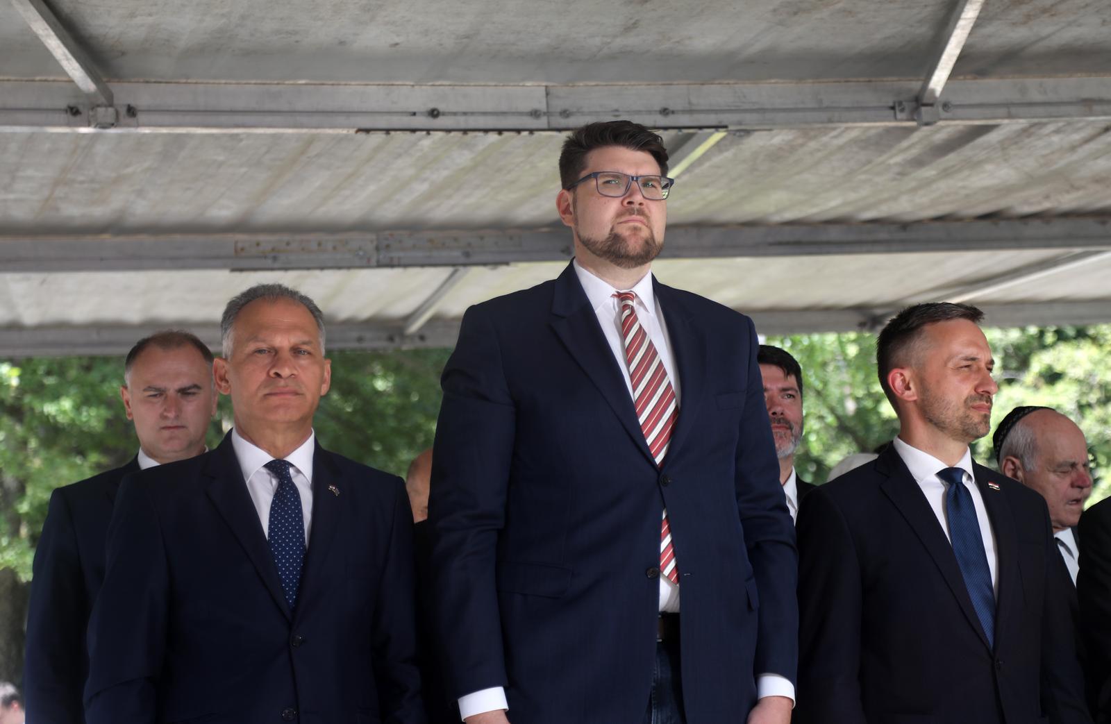 22.06.2022. Sisak, Spomen-park Brezovica, povodom 82. obljetnice osnivanja prvog hrvatskog partizanskog odreda i prve antifasisticke postrojbe u ovom dijelu Europe, Vlada Republike Hrvatske organizirala je svecano obiljezavanje Dana antifasisticke borbe u sumi Brezovica. Veljko Kajtazi, Peda Grbin, Marin Piletic.  Photo: Edina Zuko/PIXSELL
