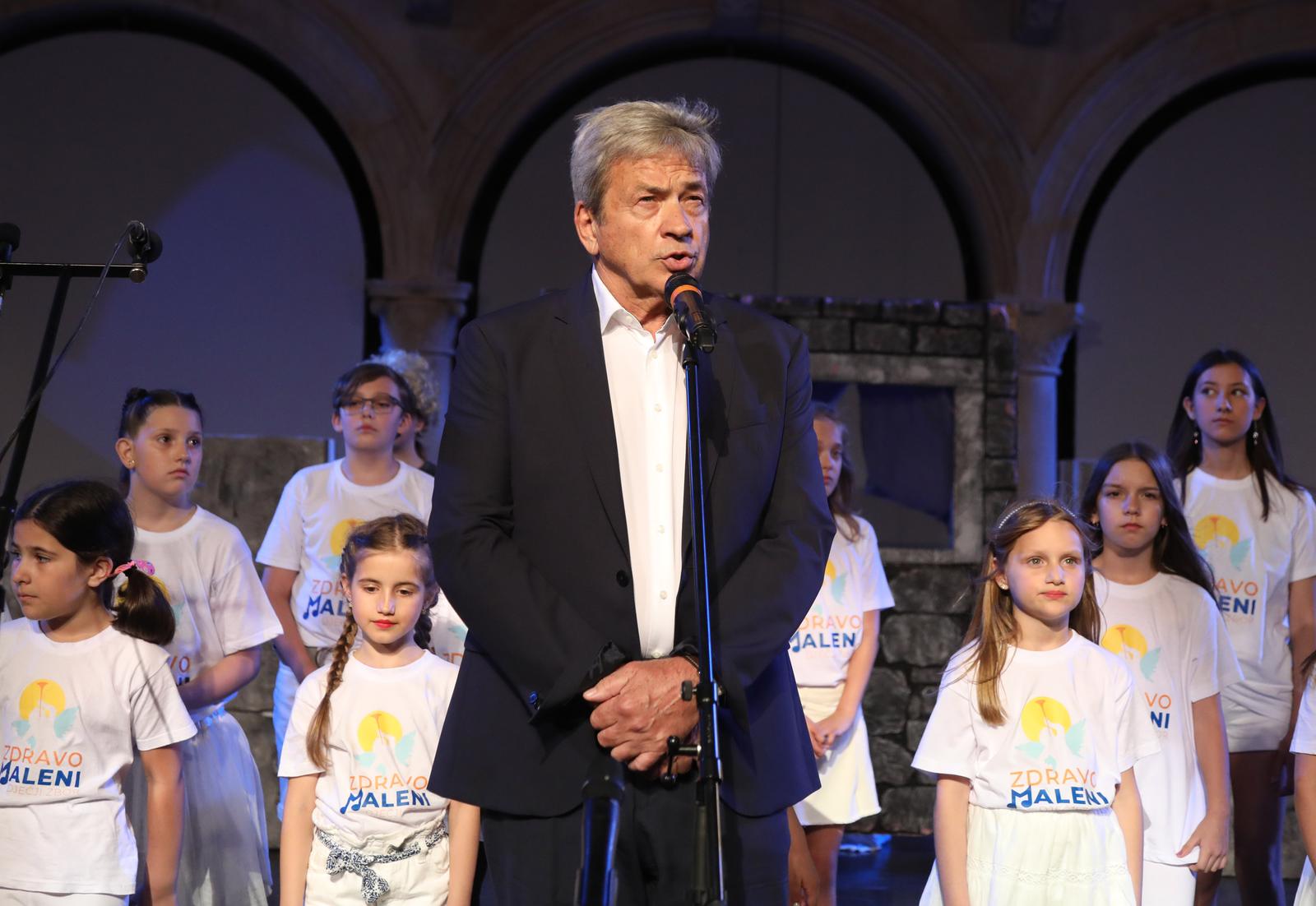 26.06.2023.,Sibenik-Na trgu izmedju gradske vjecnice i katedrale sv Jakova svecano je otvoren 63 Medjunarodni djecji festival.Prepuno gledaliste svjedoci o popularnosti ovog festivala.Medju gostima bila je Maja Cvetkovic,saborski zastupnik Hrvoje Zekanovic ali i dva ministra,ministar Malenica i ministrica 
Nina Obuljen Korzinek i dva biskupa,Ante Ivas,biskup u miru i biskup Tomislav Rogic.Prisutne su pozdravili gradonacelnik Zeljko Buric,izaslanik predsjednika Republike Zdravko Zima i ministrica Nina Obuljen Korzinek .
Photo: Dusko Jaramaz/PIXSELL Photo: Dusko Jaramaz/PIXSELL