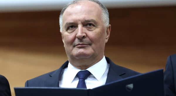 25.01.2023., Sarajevo, Bosna i Hercegovina - Na sjednici Predstavnickog doma Parlamentarne skupstine Bosne i Hercegovine je izglasano novo Vijece ministara i potvrdjeni su svi predlozeni ministri i zamjenici ministara.
Photo: Armin Durgut/PIXSELL Photo: Armin Durgut/PIXSELL
