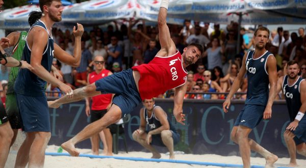25.06.2017., Zagreb, SRC Jarun - Europsko prvenstvo u rukometu na pijesku 2017. Utakmica za trece mjesto, muski, Hrvatska - Madjarska. Ivan Dumencic"nPhoto: Igor Kralj/PIXSELL"n
