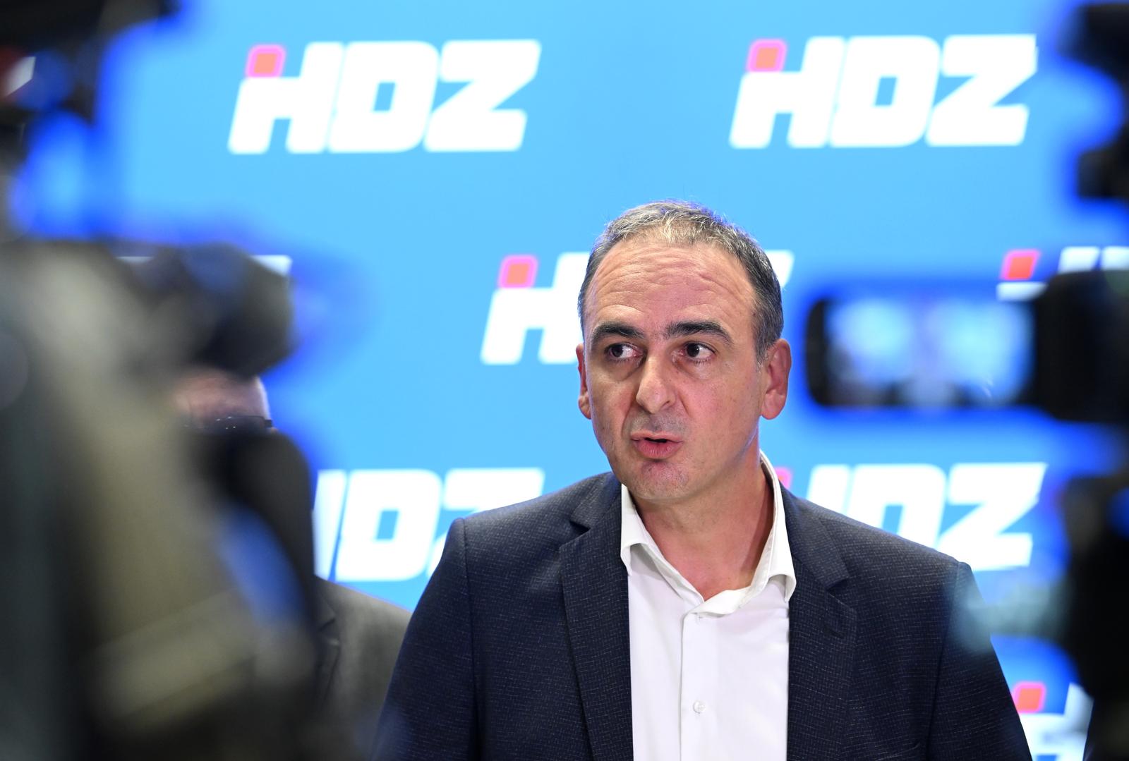 27.07.2022., Zagreb - Sjednica Predsjednistva Zajednice utemeljitelja HDZ-a "Dr. Franjo Tudjman". Nakon zavrsetka sjednice predsjednik Zajednice utemeljitelja HDZ-a Mario Kapulica dao izjavu za medije.  Photo: Marko Lukunic/PIXSELL