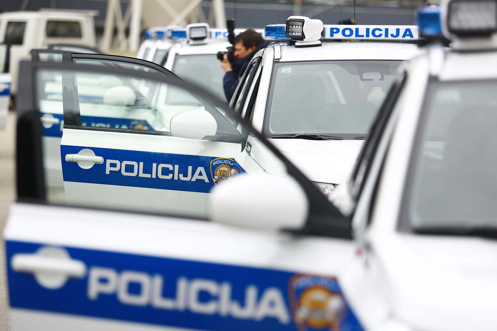 Zagreb: Primopredaja vozila iz projekta "Nabava terenskih vozila za nadzor vanjske granice" 27.11.2018., Zagreb - U dvoristu policijske akademije odrzana je primopredaja vozila nabavljenih iz projekta Nabava terenskih vozila za nadzor granice.rPhoto: Borna Filic/PIXSELLL