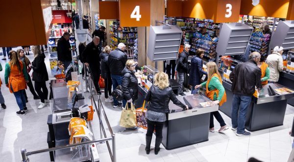 28.03.2023., Omis - Otvorenje preuredene poslovnice Studenca u Omisu. Photo: Milan Sabic/PIXSELL