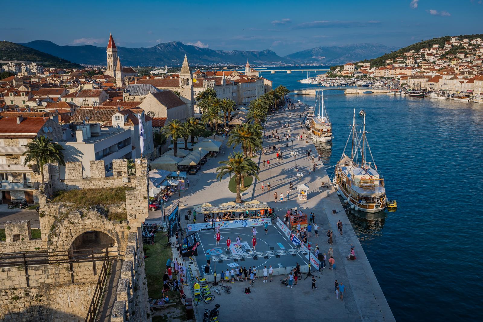 27.05.2023., Trogir - Pro 3X3 Turnir. Drugi dan kosarkaskog Turnira 3X3 u gradu Trogiru.  Photo: Zvonimir Barisin/PIXSELL