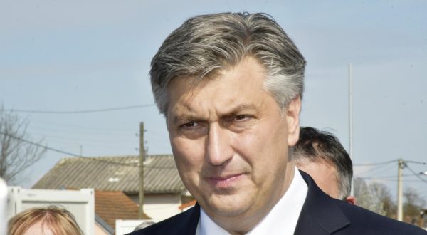 29.03.2021., Glina - Obilazak kontejnerskog naselja Mali dom. Predsjednik Vlade Andrej Plenkovic Photo: Nikola Cutuk/PIXSELL