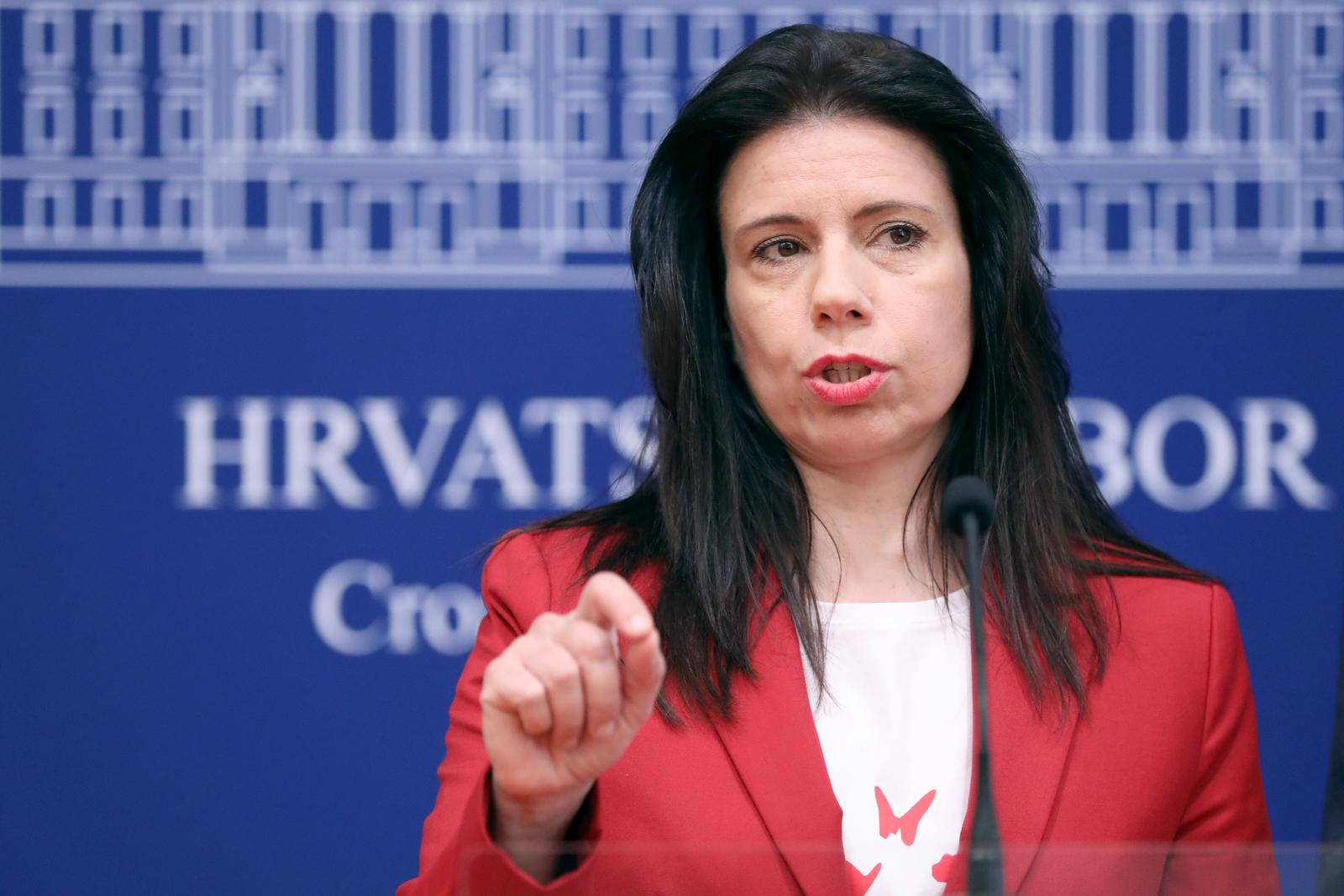 29.05.2023., Zagreb - Na konferenciji za medije Radnicke fronte odrzanoj u Saboru o temi: "HNB najavio objavljivanje dosad skrivanih podataka o koncentraciji stednje" govorila je Katarina Peovic. Photo: Patrik Macek/PIXSELL
