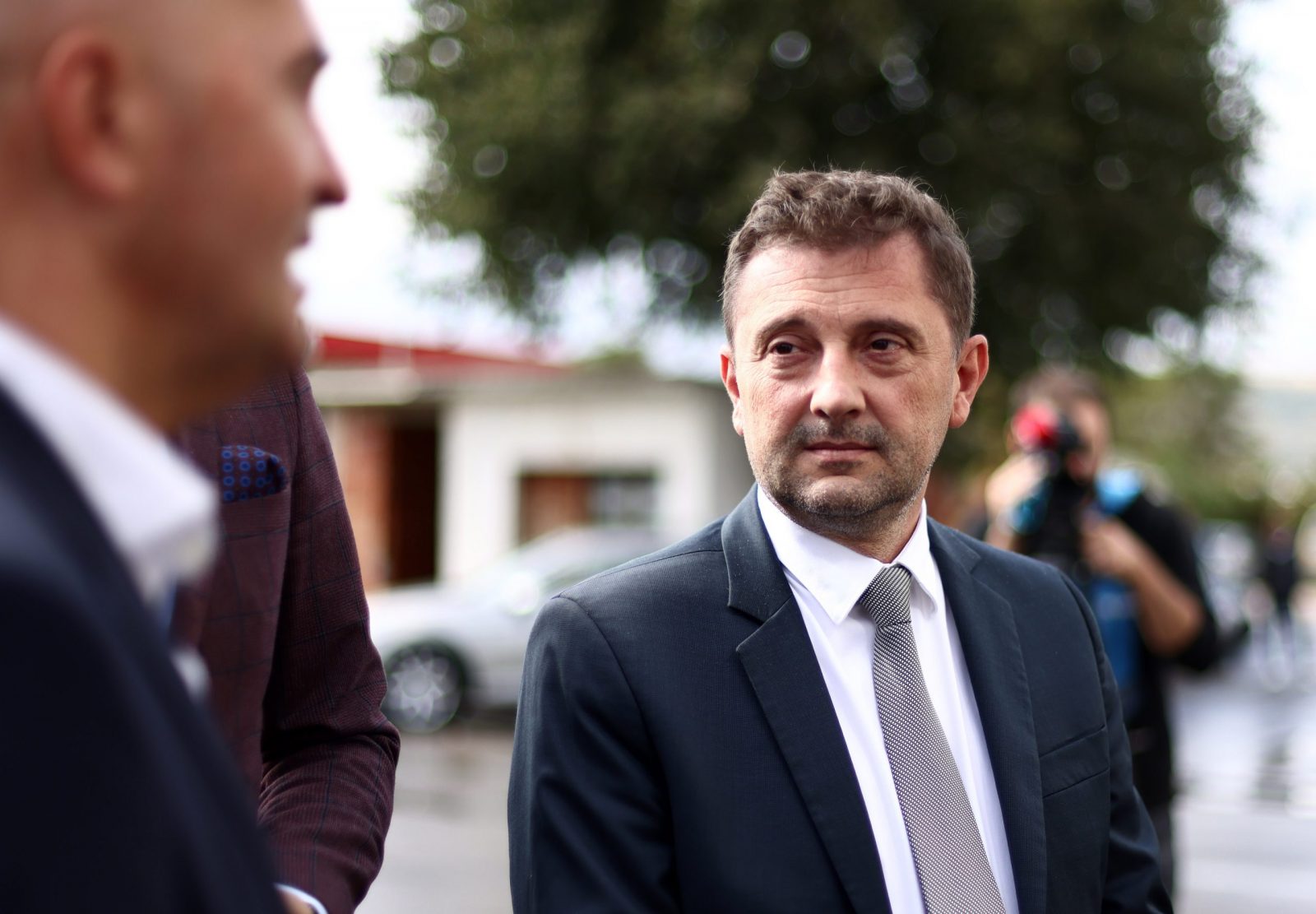29.09.2022., Mostar - Svecana primopredaja 22 autobusa koje je Grad Split donirao Mostaru, uprilicena je u krugu Javnog poduzeca "Mostar Bus". Ceremoniji su prisustvovali gradonacelnik Splita Ivica Puljak, direktor JP "Promet" Split, Miroslav Delic, gradonacelnik Mostara Mario Kordic, direktor "Mostar BUS" Damir Maric.  

 Photo: Denis Kapetanovic/PIXSELL