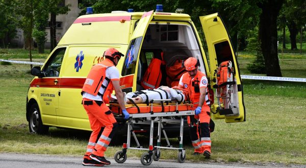 30.04.2023., Stara Gradiska - Povodom Nacionalnog dana hitne medicinske sluzbe odrzana je vjezba simulacije velike prometne nesrece u kojoj je sudjelovalo 200 osoba, pripadnika Hitne medicinske sluzbe iz cijele RH, Ministarstva unutarnjih poslova te Dobrovoljng vatrogasnog srustva Stara Gradiska.  Photo: Ivica Galovic/PIXSELL