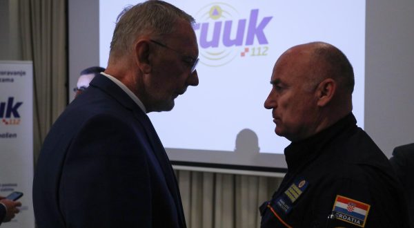 31.05.2023., Zagreb - U hotelu Antunovic predstavljen je SRUUK, sustav za rano upozoravanje i upravljanje krizama. potpredsjednik Vlade Republike Hrvatske i ministar unutarnjih poslova Davor Bozinovic, ravnatelj Civilne zastite Damir Trut Photo: Tomislav Miletic/PIXSELL