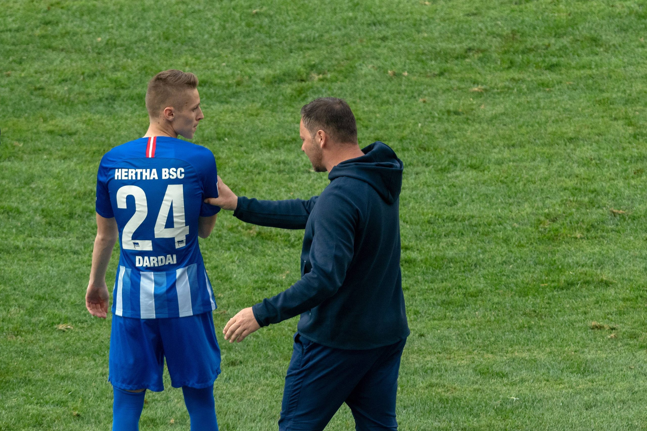 Fussball Berlin 06.04.2019 DFL / 1. Bundesliga Saison 2018/2019 Hertha BSC Berlin - Fortuna Düsseldorf Pal Dardai Hertha BSC, No.24, Sohn von Pal Dardai Hertha BSC, Trainer *** Soccer Berlin 06 04 2019 DFL 1 Bundesliga Season 2018 2019 Hertha BSC Berlin Fortuna Düsseldorf Pal Dardai Hertha BSC No 24 Son of Pal Dardai Hertha BSC Coach