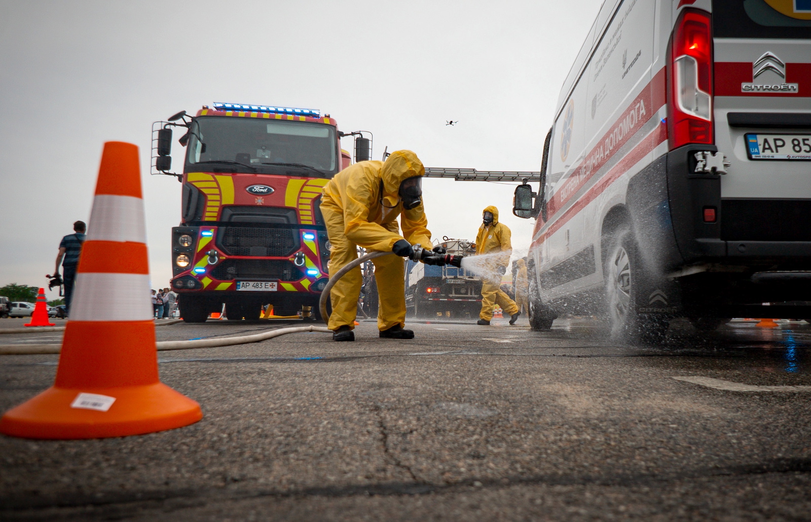 epa10717320 Ukrainian emergency response personnel take part in exercises to prepare for a possible attack on the nuclear power plant in Zaporizhzhia , Ukraine, 29 June 2023, amid the Russian invasion. Russian troops entered Ukrainian territory in February 2022, starting a conflict that has provoked destruction and a humanitarian crisis.  EPA/NICOLETTA STOYANOVA