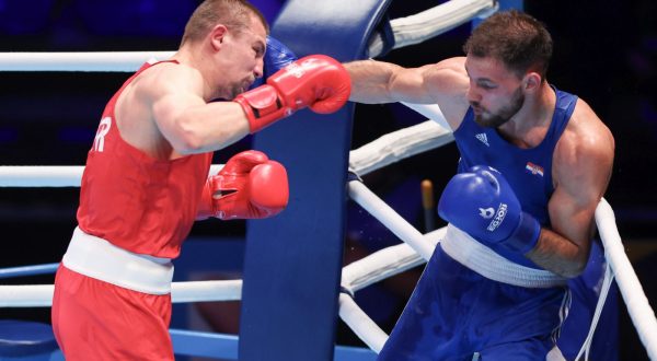 Nowy Targ, 01.07.2023 - .Hrvatski boksač Gabrijel Veočić tijekom finalnog meča u kategoriji do 80 kilograma protiv Ukrajinca Oleksandra Hkyzhniaka na Europskim igrama Krakov 2023.
foto HINA/ Damir SENČAR/ ds