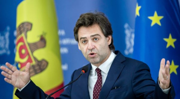 epa10729898 Moldova's Foreign Affairs and European Integration Minister Nicu Popescu speaks during a press conference in Chisinau, Moldova, 06 July 2023. Minister Popescu addressed Moldova's European Union aspirations, with the integration agenda and reforms.  EPA/DUMITRU DORU