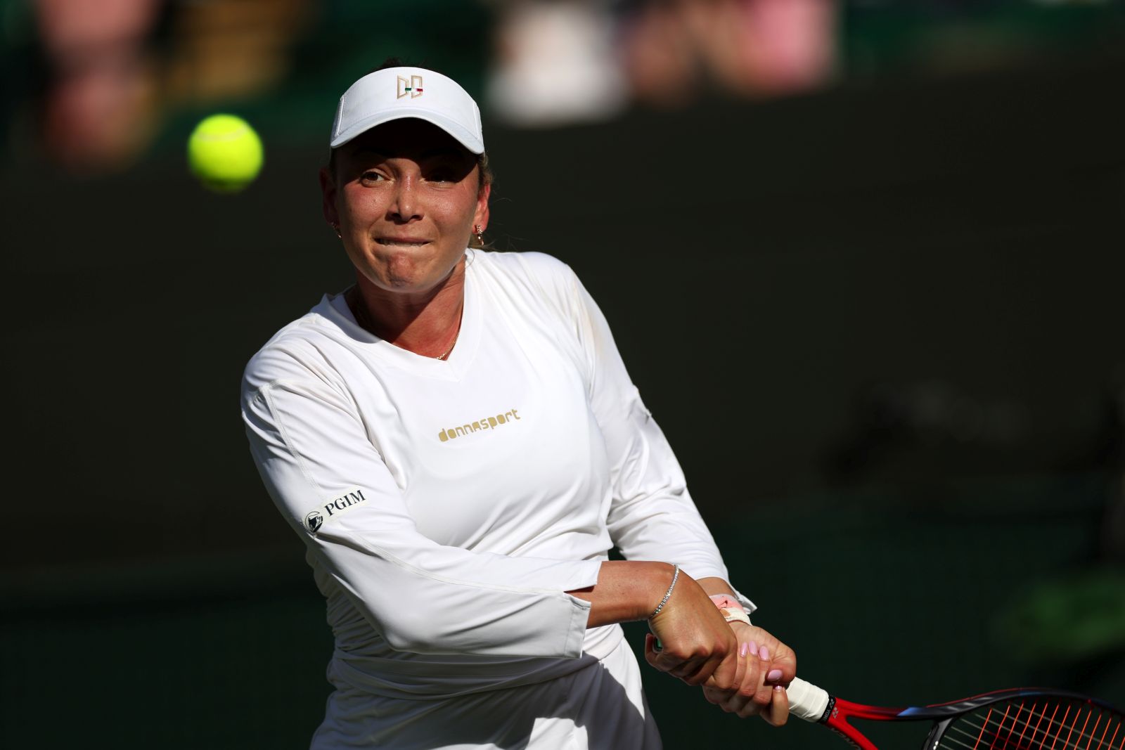 epa10730404 Donna Vekic of Croatia in action during her Women's Singles 2nd round match against Sloane Stephens of USA at the Wimbledon Championships, Wimbledon, Britain, 06 July 2023.  EPA/ISABEL INFANTES   EDITORIAL USE ONLY