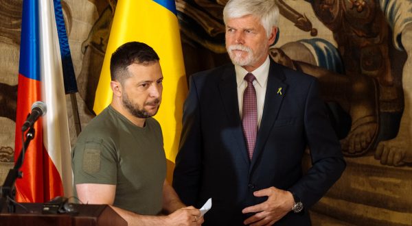 epa10730926 Ukraine's President Volodymyr Zelensky (L) and the Czech president Petr Pavel (R) address a joint press conference following their meeting at Prague Castle, in Prague, Czech Republic, 06 July 2023  EPA/STRINGER