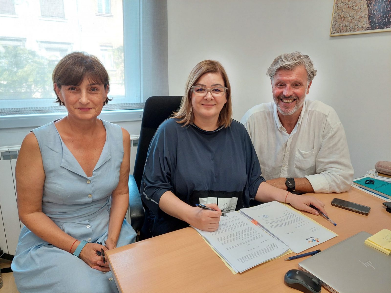 Zagreb, 11.7.2023.- Sindikat turizma i usluga Hrvatske (STUH) i Hrvatska turistièka zajednica (HTZ) potpisali su prvi Kolektivni ugovor za HTZ, kojim se uz ostalo radnicima HTZ-a osiguravaju veæe plaæe, èija se osnovica nije mijenjale od 2009., kao i razna druga materijalna i ostala prava, doznaje se u utorak iz STUH-a. 
foto HINA/ STUH/ HTZ/ Ua
