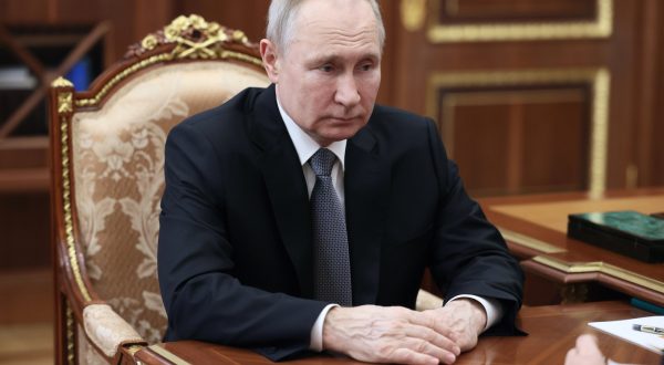 epa10739267 Russian President Vladimir Putin meets with VTB Chairman Andrey Kostin at the Kremlin in Moscow, Russia, 11 July 2023. The head of VTB, Andrey Kostin, proposed taking control of Yandex from foreign owners in the same way that Putin used the Finns-owned Fortum in April. Yandex is a Russian multinational technology company providing Internet-related products and services, including an Internet search engine.  EPA/ALEXANDR KAZAKOV / SPUTNIK / KREMLIN POOL MANDATORY CREDIT