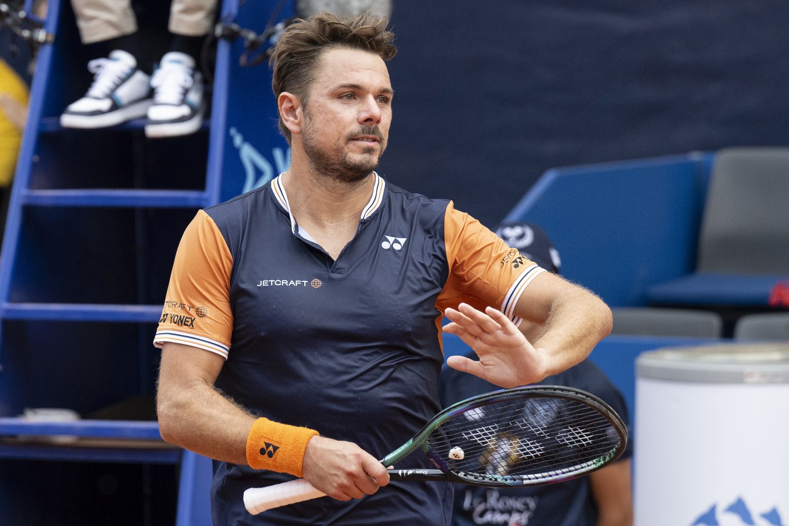 epa10754003 Stan Wawrinka of Switzerland celebrates his victory against  Roberto Carballes Baena of Spain at the Swiss Open tennis tournament in Gstaad, Switzerland, 18 July 2023.  EPA/PETER SCHNEIDER