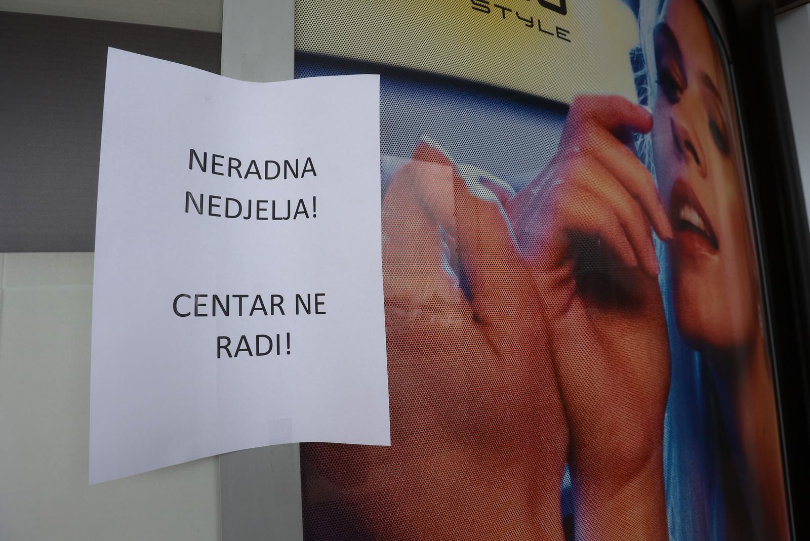 02.07.2022., Osijek - Neradna nedjelja u osjeckim trgovackim centrima. Avenue Mall Photo: Davor Javorovic/PIXSELL