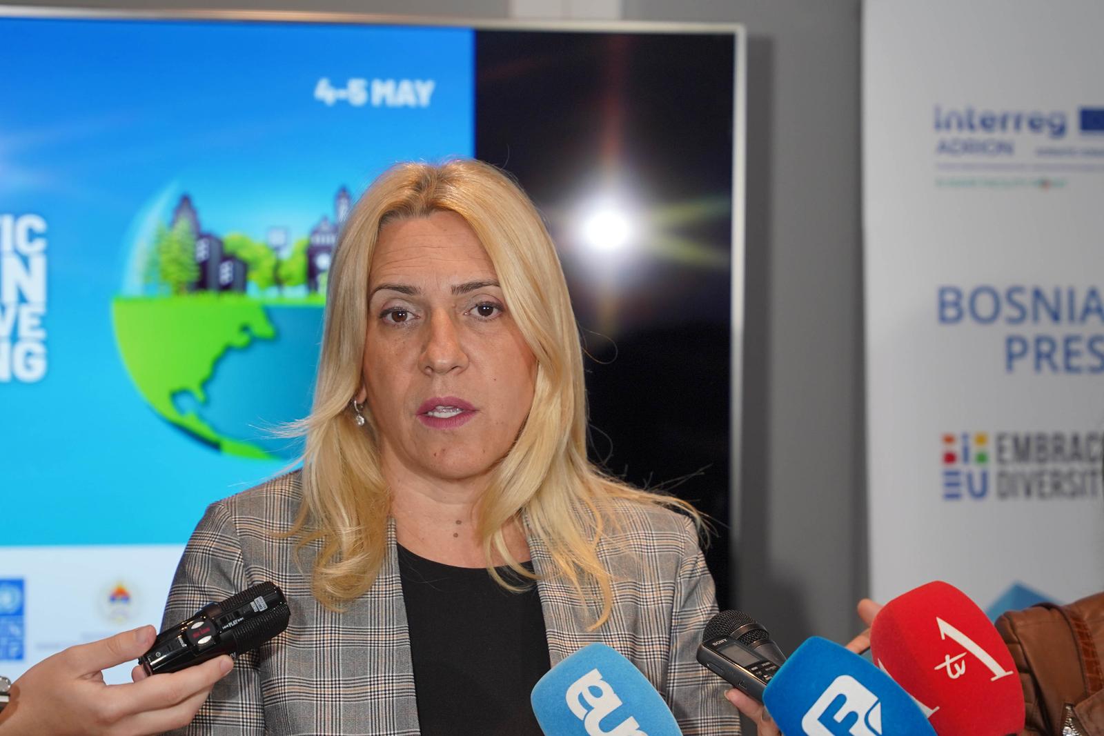 05.05.2023., Hotel Courtyard by Marriott, Banjaluka (BiH) – Konferencija „Srednjorocna evaluacija implementacije Ciljeva odrzivog razvoja Ujedinjenih nacija u drzavama clanicama Jadransko-jonske inicijative“ a prisutni su Elmedin Konakovic, ministar vanjskih poslova BiH, Zeljka Cvijanovic, predsjedavajuca Predsjednistva BiH, te mnoge druge zvanice iz regije.

 Photo: Dejan Rakita/PIXSELL