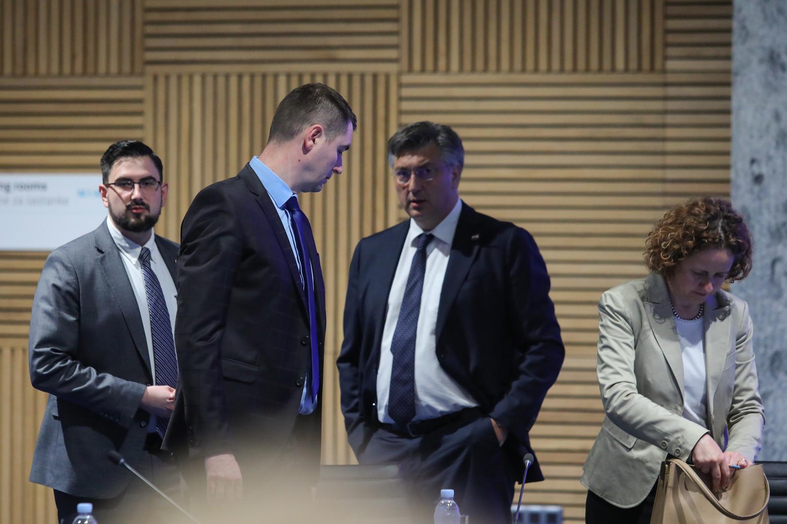05.06.2023., Zagreb - U Nacionalnoj sveucilisnoj knjiznici odrzan je sastanak Vlade RH i predstavnika sindikata javnih i drzavnih sluzbi. ministar gospodarstva i odrzivog razvoja Davor Filipovic, predsjednik Vlade Andrej Plenkovic, ministrica kulture i medija Nina Obuljen Korzinek. Photo: Tomislav Miletic/PIXSELL