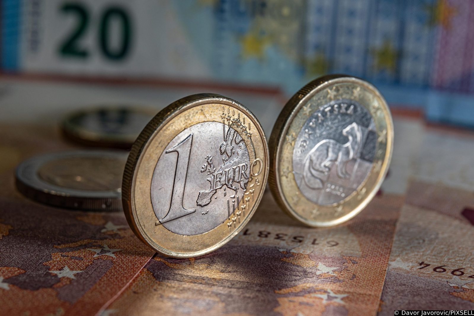 08.02.2023. Osijek - Od 01.sjecnja 2023 godine euro je nova sluzbena valuta u Republici Hrvatskoj. Photo: Davor Javorovic/PIXSELL