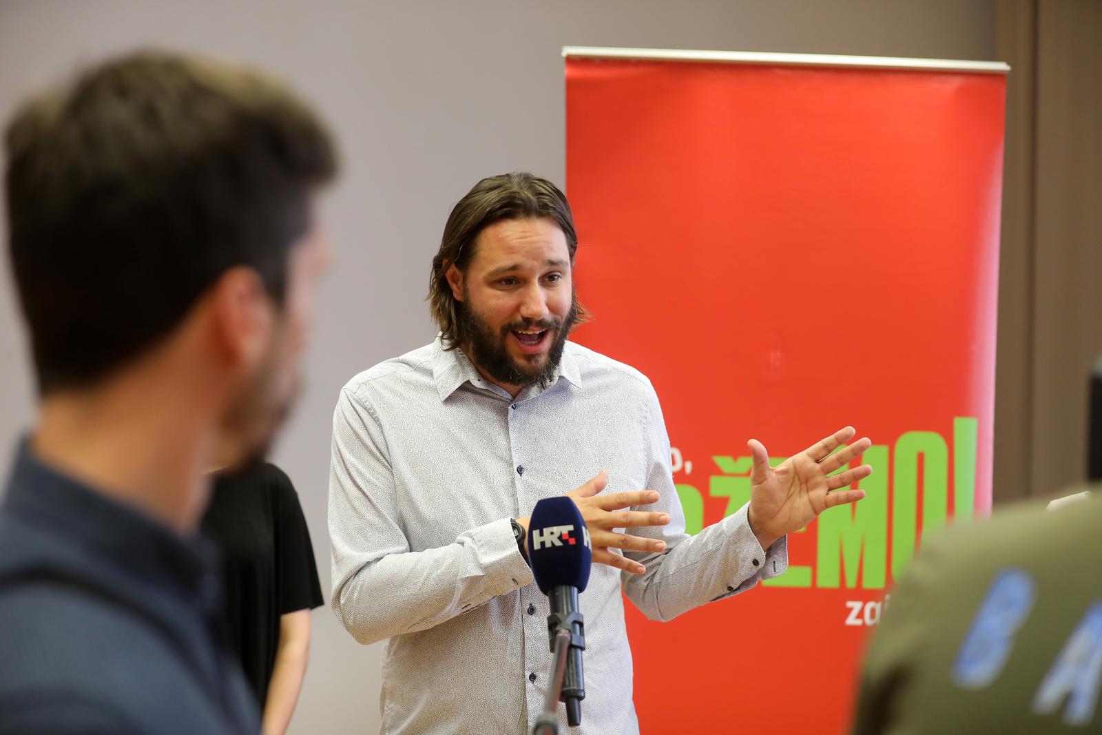 08.06.2022., Rijeka - Konferencija za medije clanova stranke Mozemo! Nebojse Zelica, Ive Davorije i Ane Markovic u dvorani Stranackog doma. Tema konferencije bila je prodaja terena autobusnog kolodvora na Zabici.  Photo: Goran Kovacic/PIXSELL