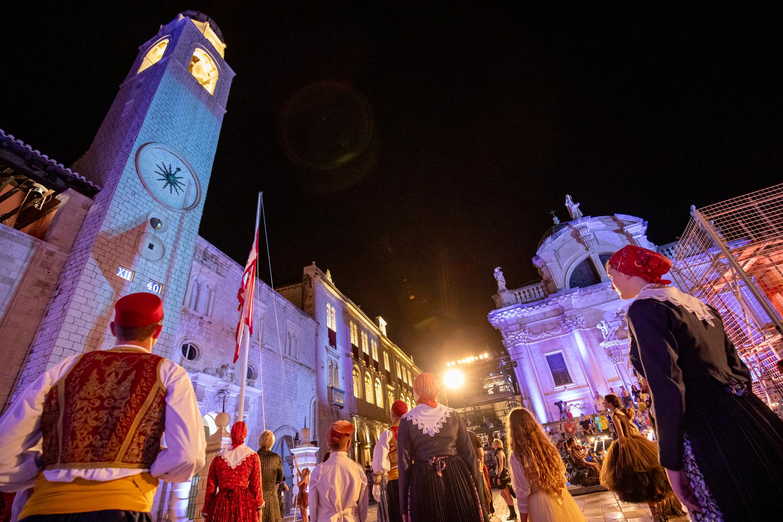 10.07.2023., Ispred crkve svetog Vlaha, Dubrovnik - Tocno u ponoc pred crkvom sv. Vlaha, zapocela je generalna proba otvaranja 74. Dubrovackih ljetnih igara. Photo: Grgo Jelavic/PIXSELL