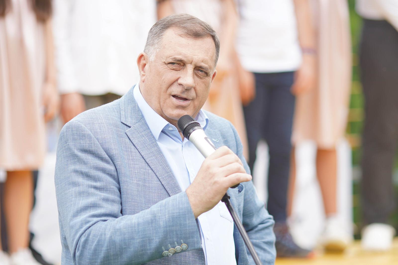 11.06.2023., stadion NK Laus, Banja Luka, Bosna i Hercegovina - U Banja Luci je odrzana revijalna utakmica povodom 70 godina postojanja NK Laus, a utakmicu su igrali veterani Lausa i Crvene Zvezde iz Beograda. Milorad Dodik Photo: Dejan Rakita/PIXSELL