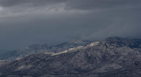 11.12.2022., Razanac -  Velebit pod oblacima Photo: Sime Zelic/PIXSELL