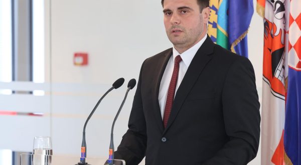 12.06.2023., Petrinja - Svecano otvorenje Veteranskog centra Petrinja kojem su nazocili i predsjednik Vlade Andrej Plenkovic i potpredsjednik Vlade i ministar hrvatskih branitelja Tomo Medved te drugi visoki uzvanici. Zupan Ivan Celjak Photo: Marko Prpic/PIXSELL