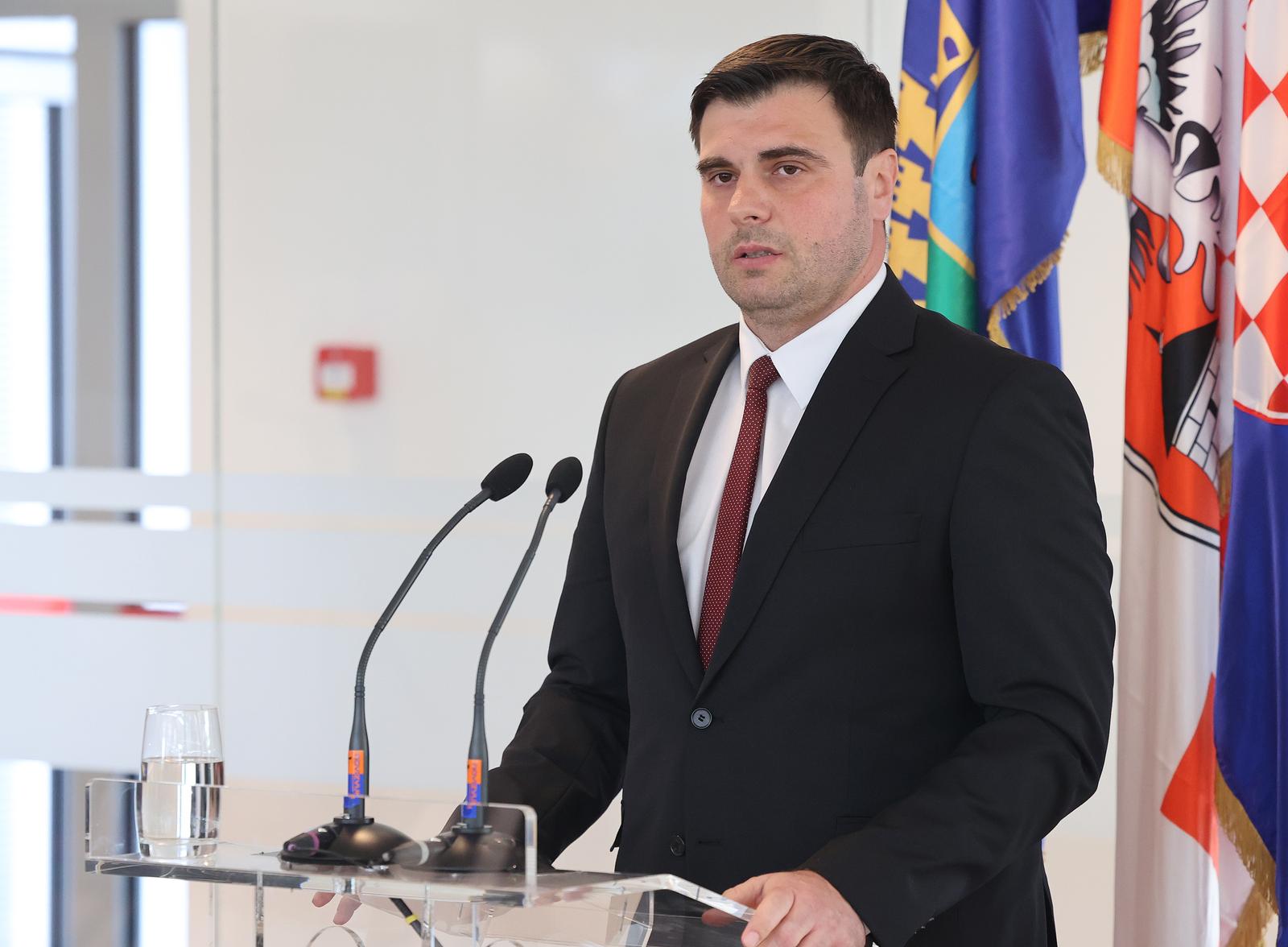 12.06.2023., Petrinja - Svecano otvorenje Veteranskog centra Petrinja kojem su nazocili i predsjednik Vlade Andrej Plenkovic i potpredsjednik Vlade i ministar hrvatskih branitelja Tomo Medved te drugi visoki uzvanici. Zupan Ivan Celjak Photo: Marko Prpic/PIXSELL
