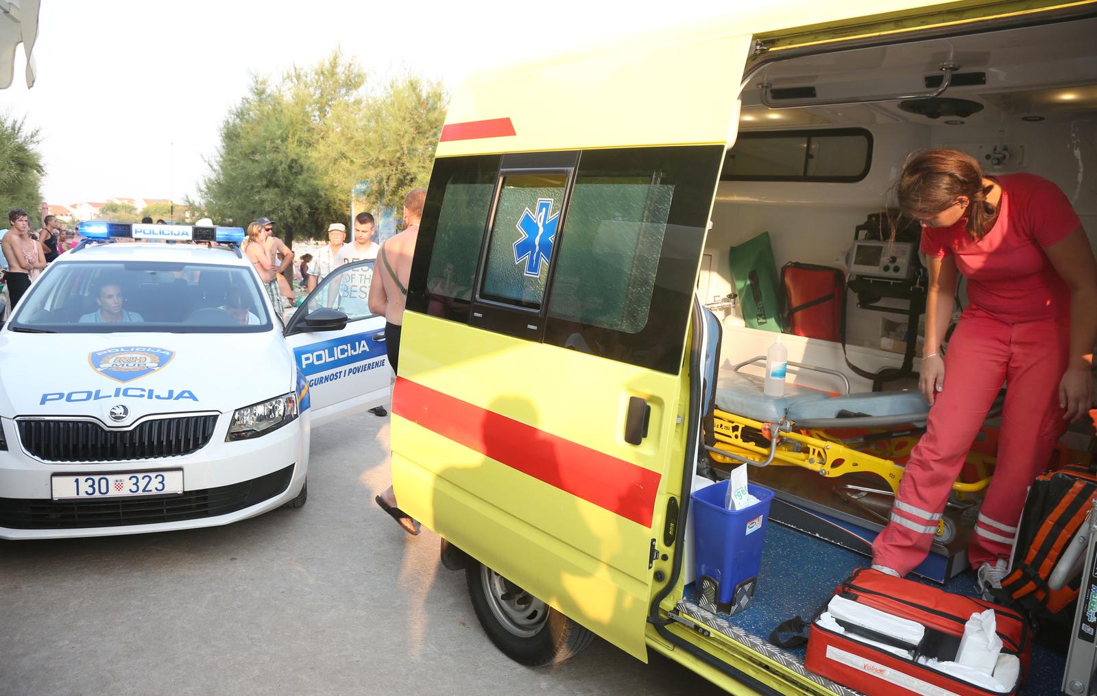12.08.2015., Vodice - U aquaparku na Plavoj plazi utopila se muska osoba.rPhoto: Dusko Jaramaz/PIXSELL