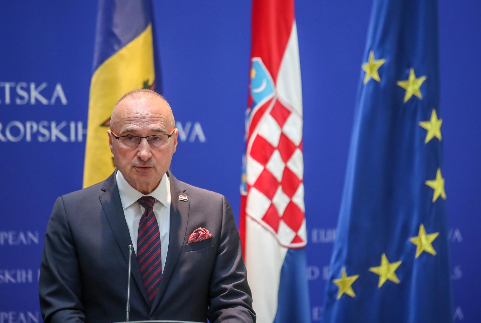 16.12.2022., Zagreb: Ministar vanjskih i europskih poslova Gordan Grlic Radman sastao se s moldavskim kolegom Nicuom Popescuom u Ministarstvu vanjskih i europskih poslova. Izjave za medije nakon sastanka. Photo: Slavko Midzor/PIXSELL