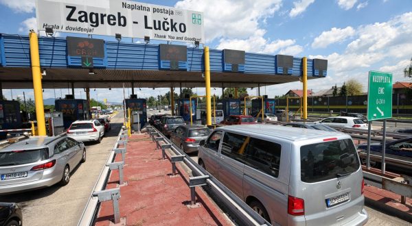 17.06.2023.Zagreb- Prometne guzve na naplatnim kucicama u Luckom.zivot u svojoj zupaniji. Photo: Boris Scitar/PIXSELL