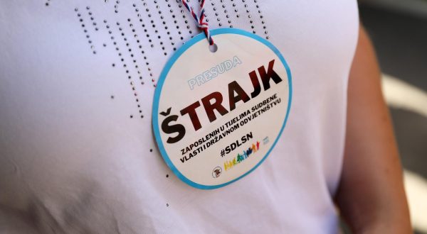 17.07.2023., Zagreb, Strajk pravosudnih sluzbenika od danas ulazi u radikalniju fazu, Drzavni sluzbenici isred Opcinskog gradjanskog suda, Zemljisni odjel Photo: Emica Elvedji/PIXSELL