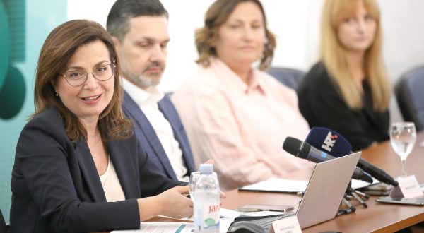 19.07.2023., Zagreb - Na konferenciju za medije Hrvatske gospodarske komore predstavljen je novi model ocjenjivanja odrzivog poslovanja tvrtki – hrvatski ESG rating.  ESG rating je ocjena koja se dodjeljuje organizaciji temeljem njezinog pristupa okolisu (Environment) i drustvu (Social) te usvojenim praksama upravljanja (Governance). Photo: Patrik Macek/PIXSELL