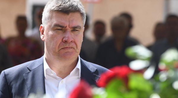 21.07.2023., Oklaj - Polaganje vijenaca kod sredisnjeg kriza u cast poginulim braniteljima. Predsjednik RH Zoran Milanovic Photo: Hrvoje Jelavic/PIXSELL