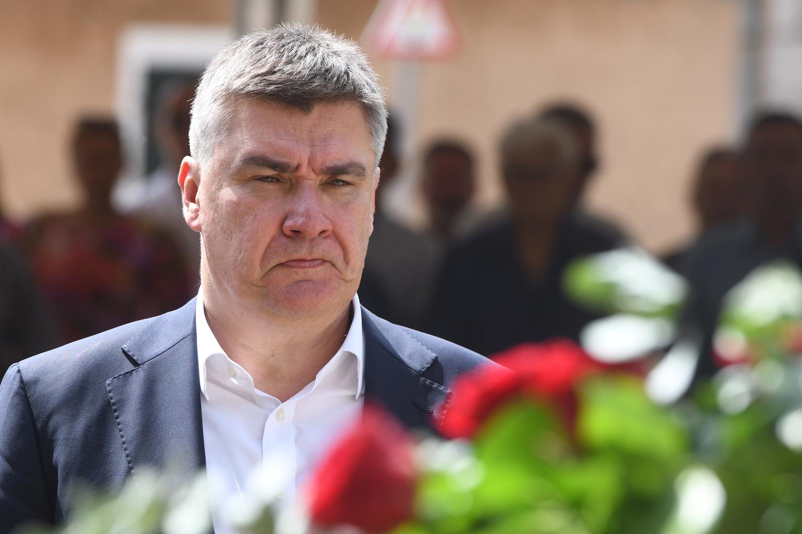 21.07.2023., Oklaj - Polaganje vijenaca kod sredisnjeg kriza u cast poginulim braniteljima. Predsjednik RH Zoran Milanovic Photo: Hrvoje Jelavic/PIXSELL