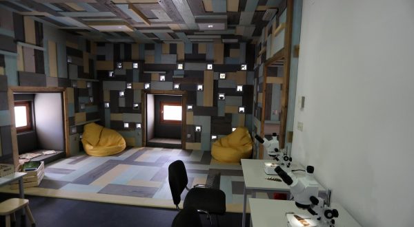 21.09.2021., Brod na Kupi - Otvorenje novog stalnog postava 'Divljina s pogledom na more' u Kastelu Zrinskih te Interpretacijskog centra Kulturno turisticke rute Putovima Frankopana. Postav je otvorio zupan Zlatko Komadina i djelatnici Prirodoslovnog muzeja Rijeka.rPhoto: Goran Kovacic/PIXSELL