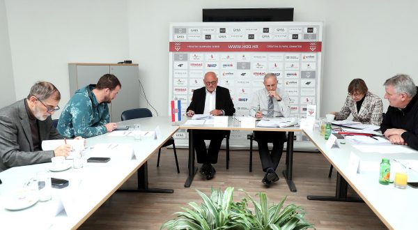 Zagreb: Sjednica Vijeća HOO-a 22.01.2019., Zagreb - Sjednica Vijeca HOO-a na kojoj se raspravljalo o unaprjedjenju statusa sporta u Republici Hrvatskoj. Damir Martin, Zlatko Matesa, Josip Cop, Sanda Corak, Zeljko Jerkov. rPhoto: Goran Stanzl/PIXSELL