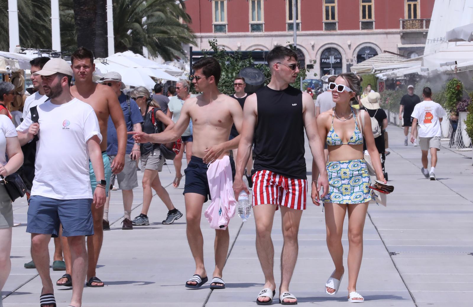 24.06.2022., Split - Vruce prijepodne na splitskoj rivi. Photo: Ivo Cagalj/PIXSELL