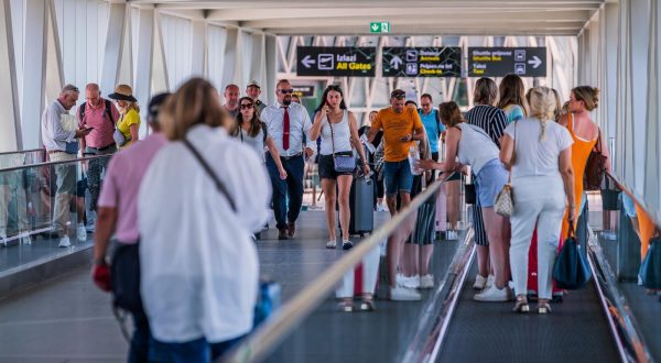 24.06.2023., Kastel Stafilic - Guzva u Zracnoj luci Split. Prvog ljetnog Vikenda kroz zracnu luku Split proslo je 45 000 putnika te 220 aviona. Photo: Zvonimir Barisin/PIXSELL