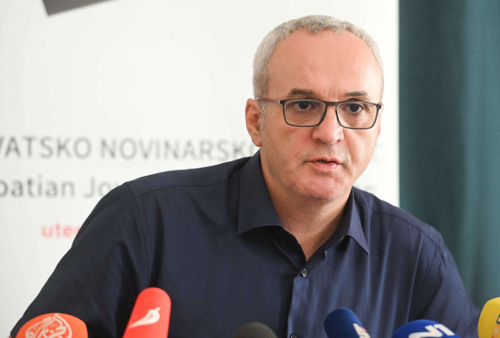 26.08.2022., Zagreb - U Hrvatskom novinarskom drustvu odrzana je konferencija za medije povodom rezultata rada povjerenstva koje je trebalo utvrditi je li bilo pogresaka i propusta u medicinskoj skrbi preminulog novinara Vladimira Matijanica.Na konferenciji su govorili Hrvoje Zovko predsjednik HND-a, Djurdjica Klancir novinarka portala Net.hr, te Ilko Cimic novinar portala index.hr. Hrvoje Zovko. Photo: Davorin Visnjic/PIXSELL