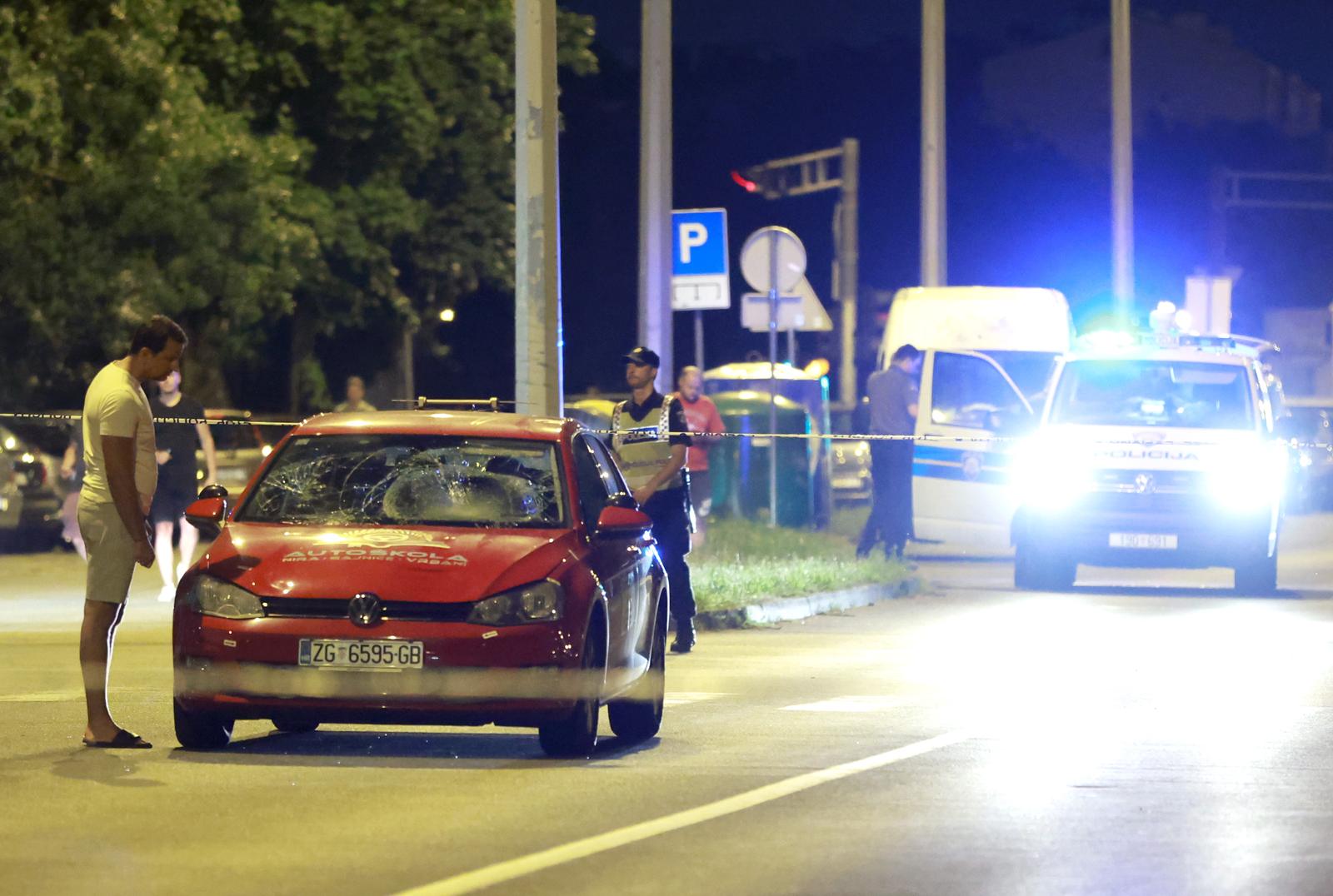29.07.2023., Zagreb - Ulica Antuna Soljana. Policijski ocevid na mjestu nesrece gdje je osobni automobil u blizini pjesackog prijelaza naletio i udario dvije djevojcice. Photo: Sanjin Strukic/PIXSELL