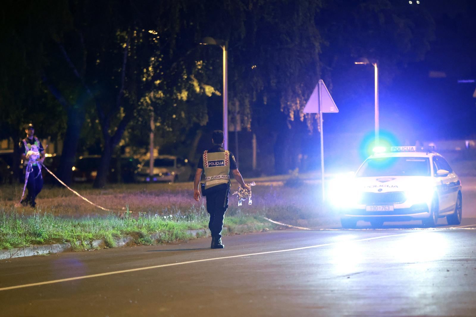 29.07.2023., Zagreb - Ulica Antuna Soljana. Policijski ocevid na mjestu nesrece gdje je osobni automobil u blizini pjesackog prijelaza naletio i udario dvije djevojcice. Photo: Sanjin Strukic/PIXSELL