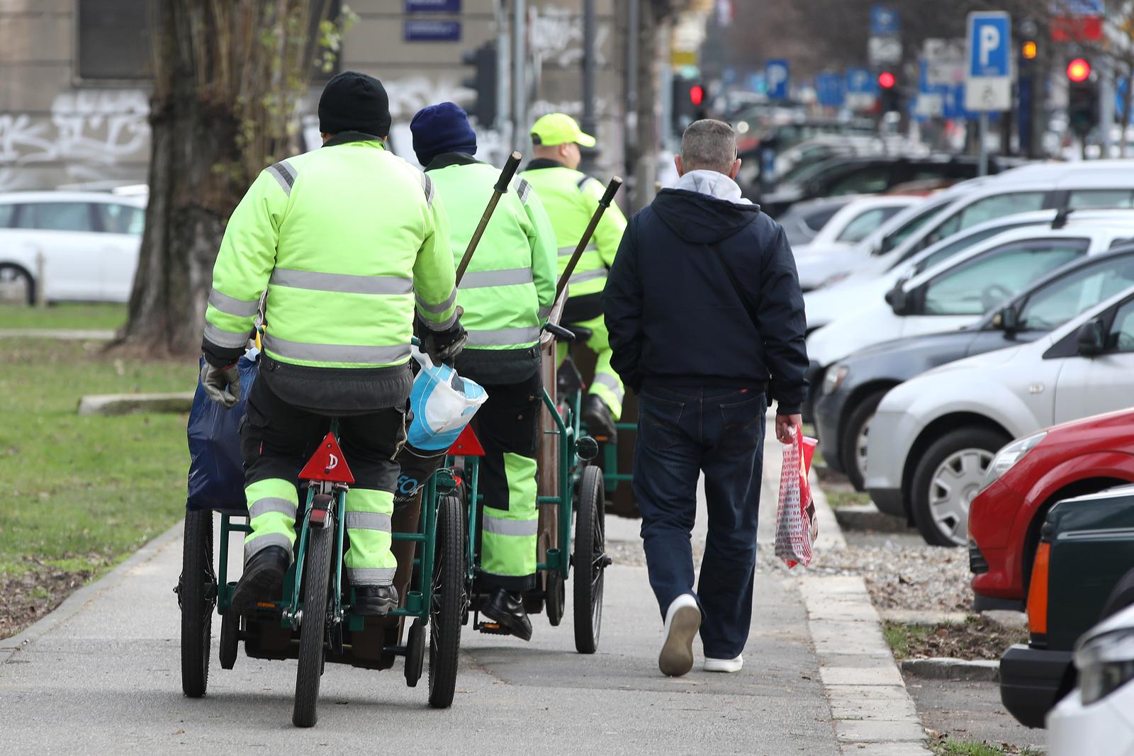 30.01.2023., Zagreb - Radnici Cistoce odlaze na posao, ilustracija. Jos sutra mogu trajati pregovori radnika i uprave, a onda je mze poceti strajk radnika Holdinga. Photo: Patrik Macek/PIXSELL
