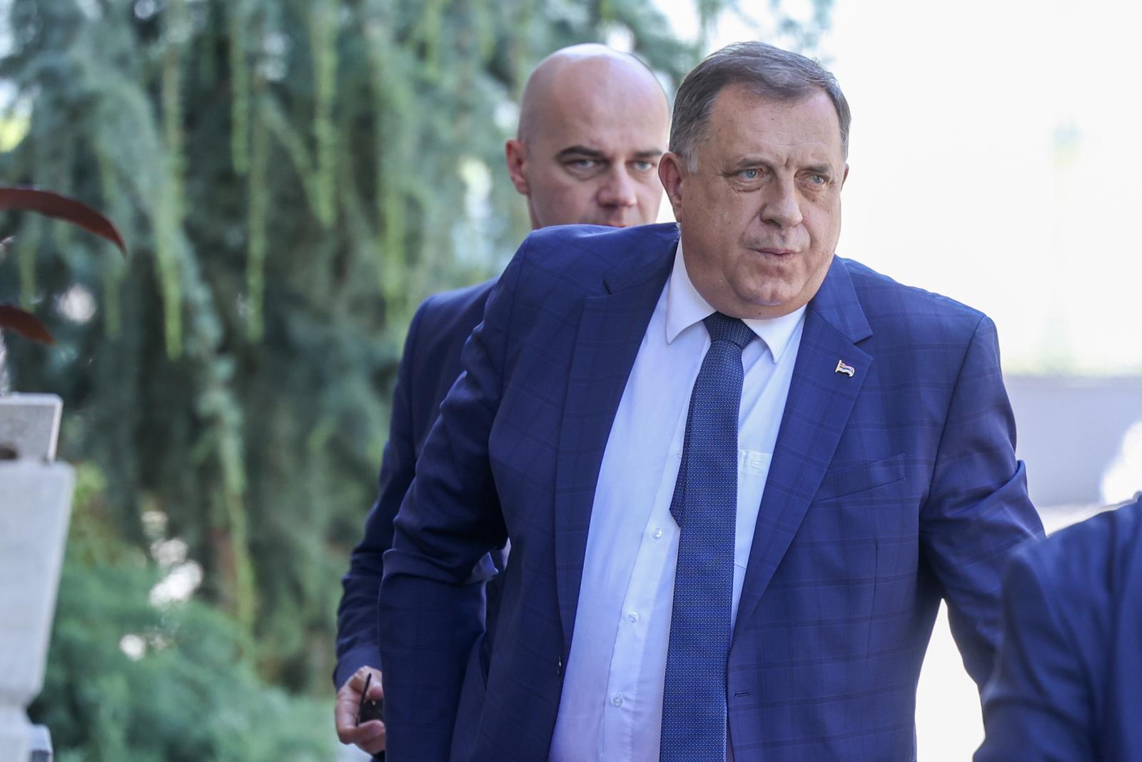 30.06.2023., Konjic, Bosna i Hercegovina - Predsjednici stranaka okupljenih unutar Trojke (SDP, NiP i NS) stigli su jutros na sastanak koji će se odrzati u Konjicu, a na kojem ce se razmatrati posljednji Dodikovi potezi vezani za Ustavni sud Bosne i Hercegovine. Photo: Armin Durgut/PIXSELL