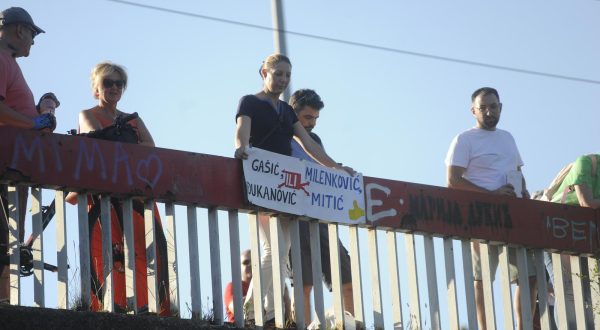 30, June, 2023, Belgrade - From 4:00 p.m., the blockade of the E75 highway began as part of the Serbia against violence protest, and the columns of cars moving from two toll booths converged at the Sava center, where they will remain until 8 p.m..   

30, jun, 2023, Beograd - Od 16 sati je pocela blokada auto-puta E75 u okviru protesta Srbija protiv nasilja, a kolone automobila koje su se kretale sa dve naplatne rampe spojile su kod Sava centra gde ce ostati do 20 casova.    Photo: M.A./ATAImages/PIXSELL